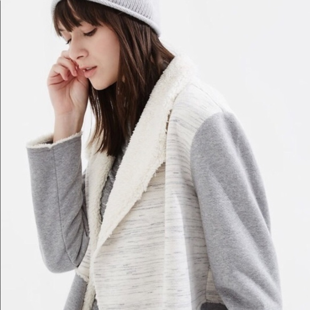 Lou & Grey Sherpa Gray cardigan jacket Medium
